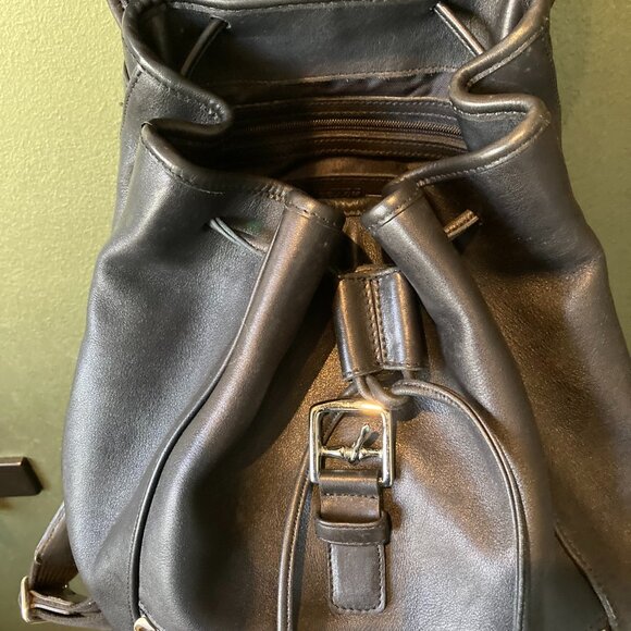VINTAGE | Large Coach 5408 Black Leather Travel Backpack | Made in 2000 - Picture 4 of 12